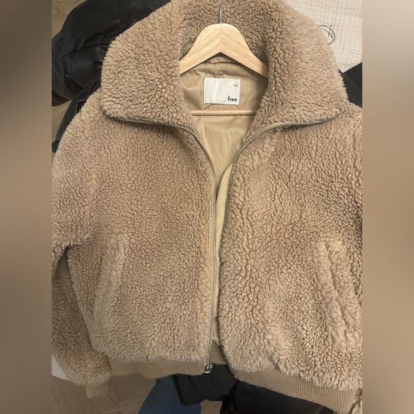 Aritzia Teddy Bomber Jacket - Picture 4 of 6